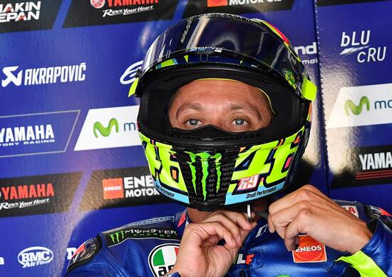 MotoGP. Rubate le lastre alla gamba di Valentino Rossi MotoGP. Rubate le lastre alla gamba di Valentino Rossi