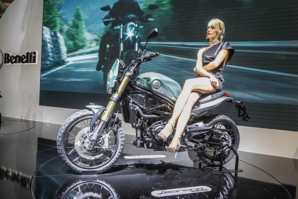 Benelli Leoncino E Trail A Eicma Video Foto E Dati