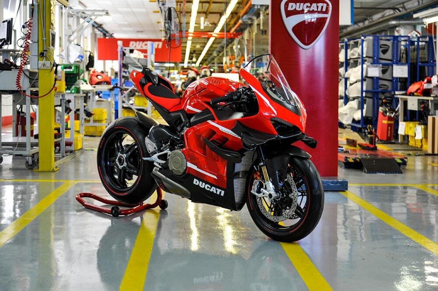 Ducati Superleggera V La Produzione Iniziata Euro E