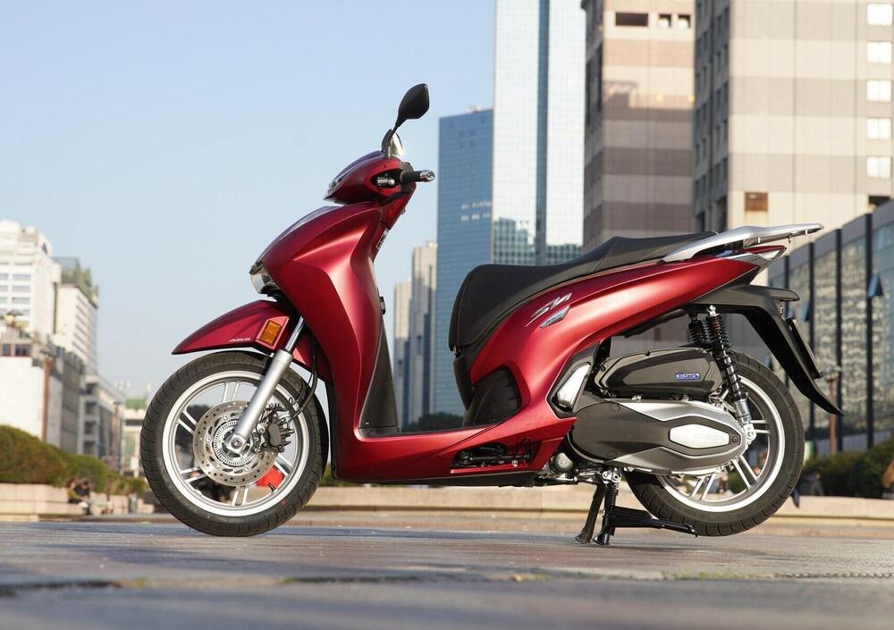 Honda Sh Prezzo E Scheda Tecnica Moto It