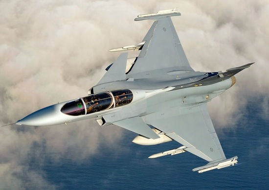 Saab Group: dal caccia Gripen E arriva un software per auto Saab Group: dal caccia Gripen E arriva un software per auto