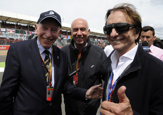 F1, morto John Surtees: finisce la corsa di un signore d'altri tempi F1, morto John Surtees: finisce la corsa di un signore d'altri tempi