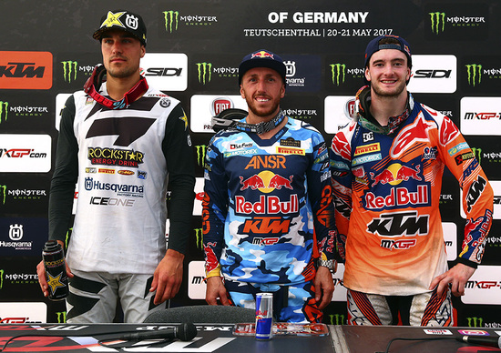 Motocross 2017. Interviste dal podio, il GP della Germania Motocross 2017. Interviste dal podio, il GP della Germania