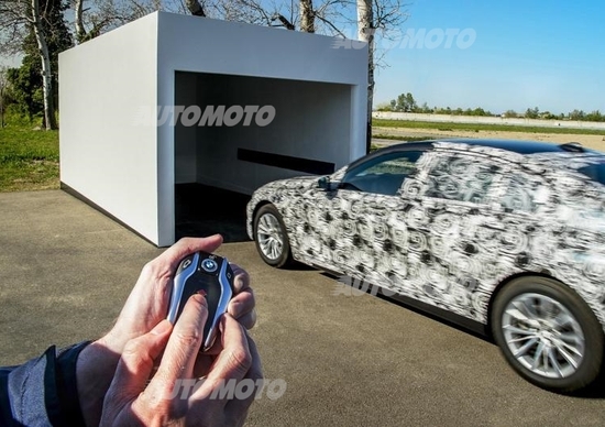 La nuova BMW Serie 7 si parcheggerà da sola La nuova BMW Serie 7 si parcheggerà da sola