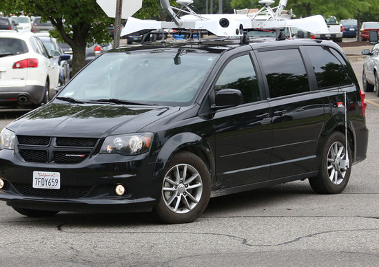 Apple Project Titan, avvistato il muletto del minivan di Cupertino! Apple Project Titan, avvistato il muletto del minivan di Cupertino!