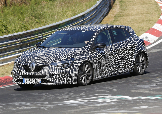 Megane R.S, quasi pronta l'arma più affilata della casa francese Megane R.S, quasi pronta l'arma più affilata della casa francese