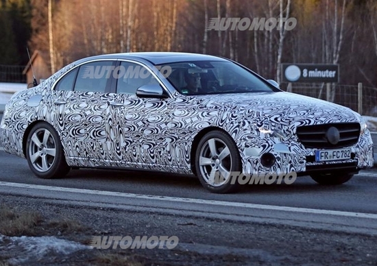 Nuova Mercedes Classe E, sarà anche a guida autonoma Nuova Mercedes Classe E, sarà anche a guida autonoma