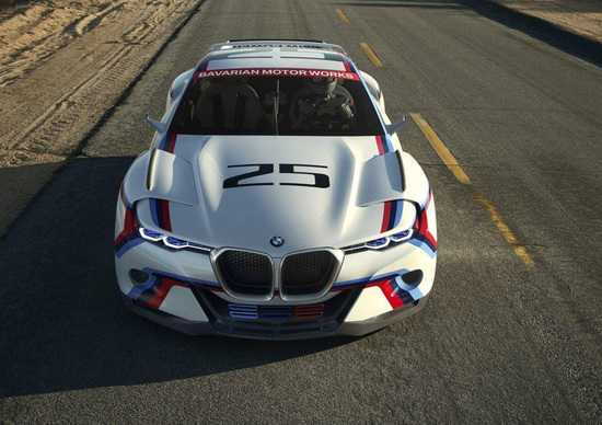 BMW 3.0 CSL Hommage R: abito da corsa per Pebble Beach BMW 3.0 CSL Hommage R: abito da corsa per Pebble Beach