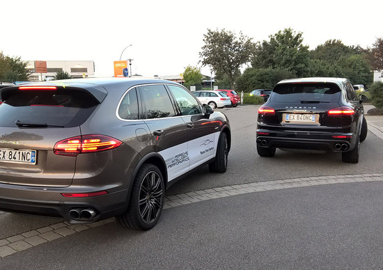 Porsche e-hybrid: sportività ed ecologia Porsche e-hybrid: sportività ed ecologia