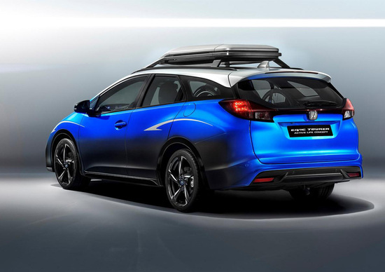 Honda Civic Tourer Active Life concept: pensata per gli sportivi Honda Civic Tourer Active Life concept: pensata per gli sportivi