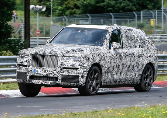 Rolls Royce, test per il SUV Cullinan Rolls Royce, test per il SUV Cullinan