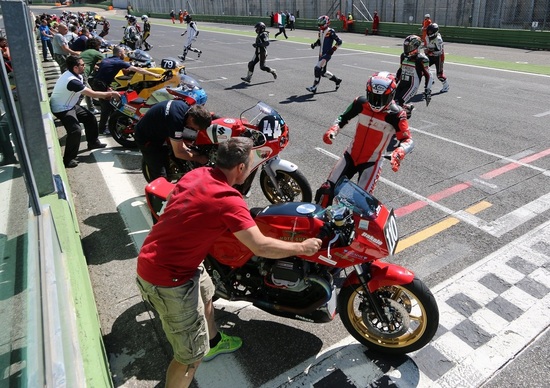 Campionato italiano Vintage Endurance a Imola Campionato italiano Vintage Endurance a Imola