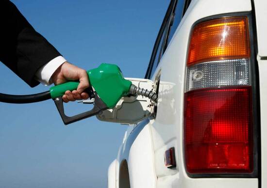 Bosch lavora ad una benzina “a zero emissioni” Bosch lavora ad una benzina “a zero emissioni”
