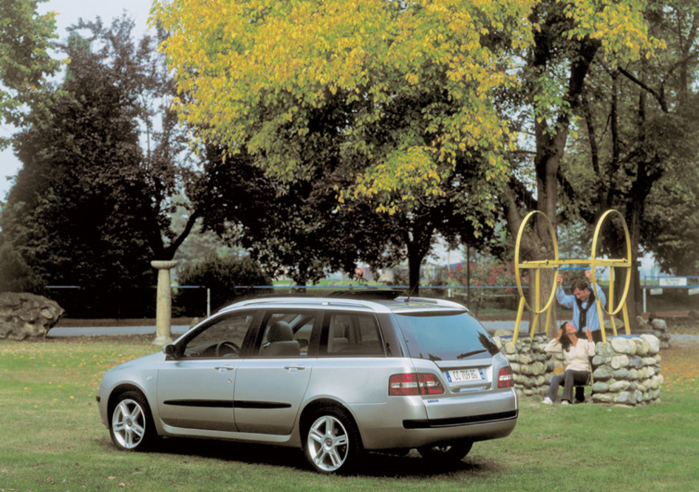 Fiat Stilo Station Wagon 1.9 Jtd Multi Wagon Dynamic (11/2003 - 06/2005): Prezzo E Scheda Tecnica - Automoto.it