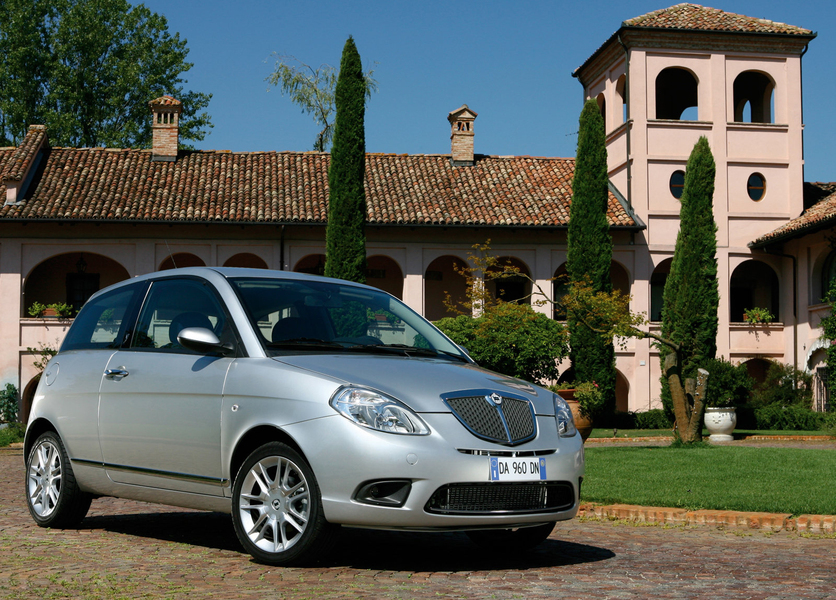 Lancia Ypsilon 1.3 MJT 105 CV Sport MomoDesign (12/2008 - 11/2010 ... Lancia Ypsilon 1.3 MJT 105 CV Sport MomoDesign (12/2008 - 11/2010 ...
