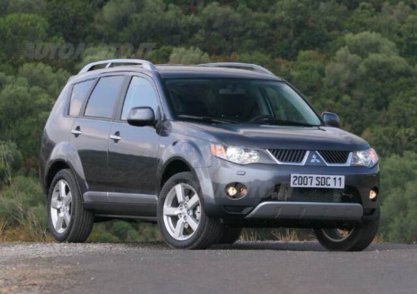Mitsubishi outlander instyle