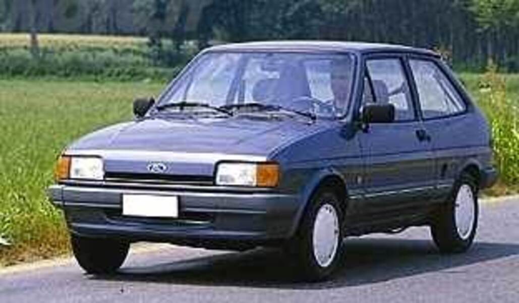 File 1988 Ford Fiesta Popular Jpg Wikimedia Commons