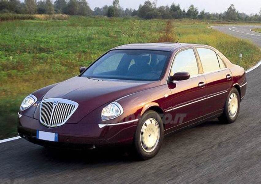 lancia thesis prezzo