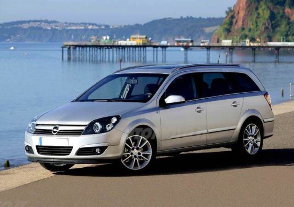 Opel Astra Station Wagon 1.7 Cdti 101Cv Station Wagon Cosmo (09/2004 - 04/2006): Prezzo E Scheda Tecnica - Automoto.it