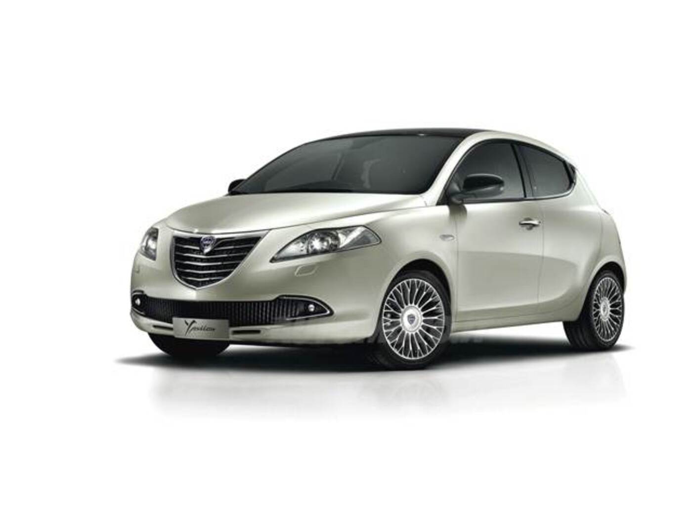 Lancia Ypsilon 12 69 Cv 5 Porte Gold 07 2012 03 2014 Prezzo E Scheda Tecnica Automotoit