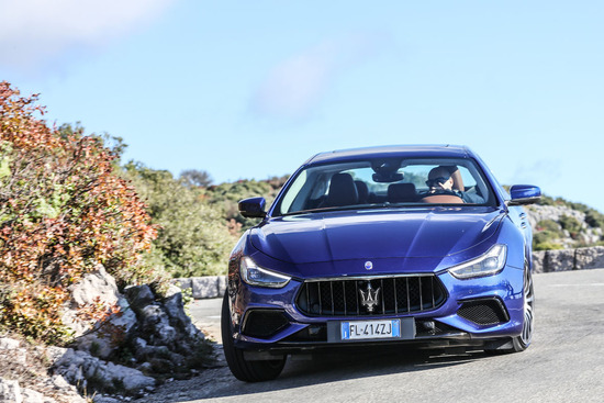 Maserati Ghibli 2018 Fari Full Led E Guida Top Per Gransport E