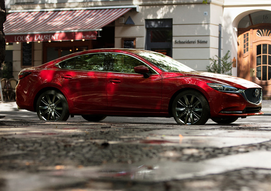 Mazda6 restyling, esordio a Los Angeles Mazda6 restyling, esordio a Los Angeles