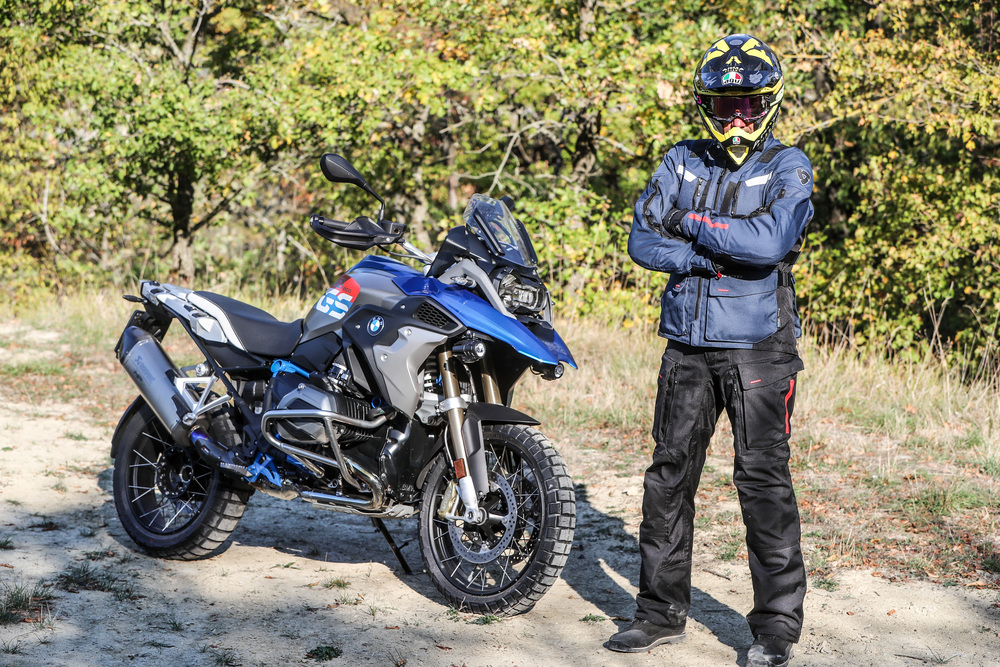 ducati multistrada 1200 vs bmw r1200gs