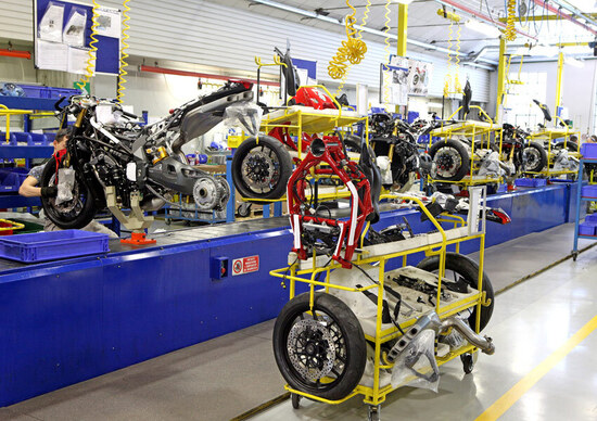 MV Agusta acquisisce il 25% da Mercedes AMG e finanzia la piattaforma 4 cilindri MV Agusta acquisisce il 25% da Mercedes AMG e finanzia la piattaforma 4 cilindri