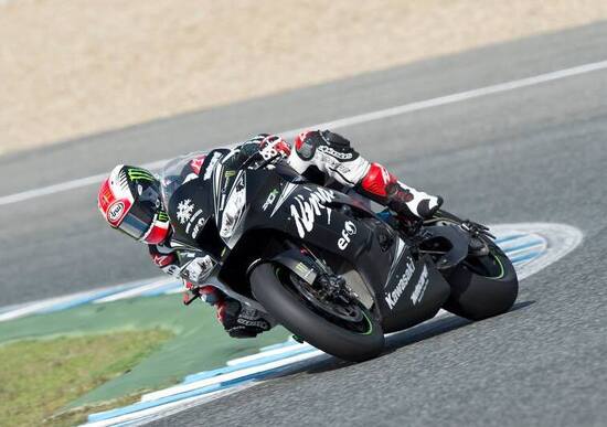 Test SBK Jerez. Sykes come Iannone investe un volatile Test SBK Jerez. Sykes come Iannone investe un volatile