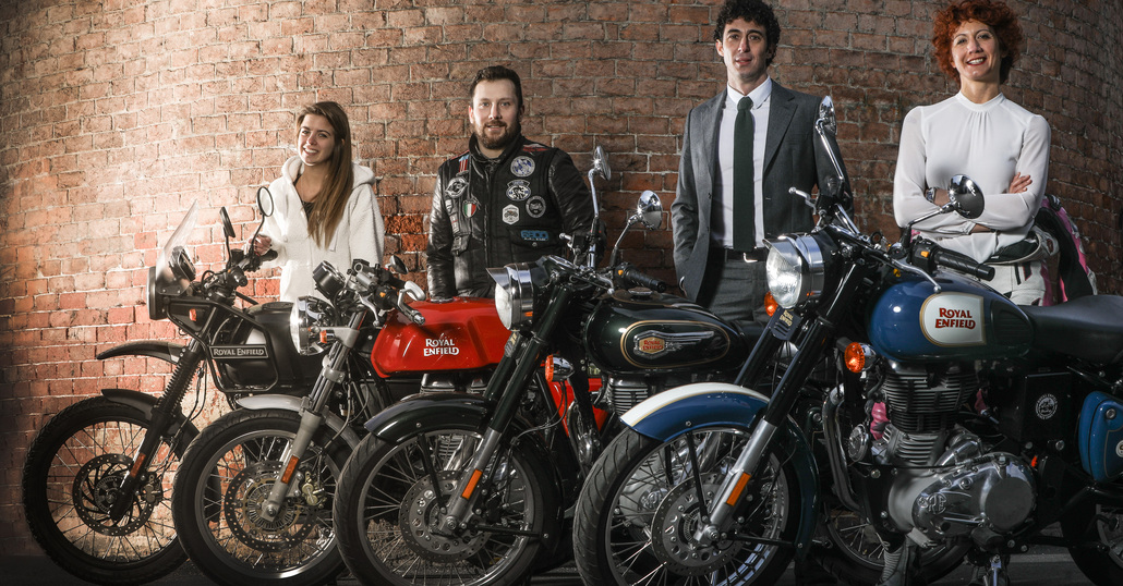 Quattro amici all'Agnellotreffen con quattro Royal Enfield