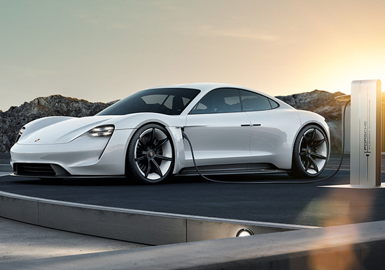 Porsche: investimento da 6 miliardi di euro nell'elettrico Porsche: investimento da 6 miliardi di euro nell'elettrico
