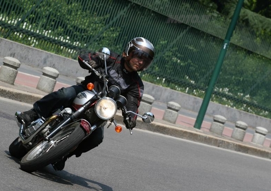 TRIUMPH Bonneville T100 TRIUMPH Bonneville T100