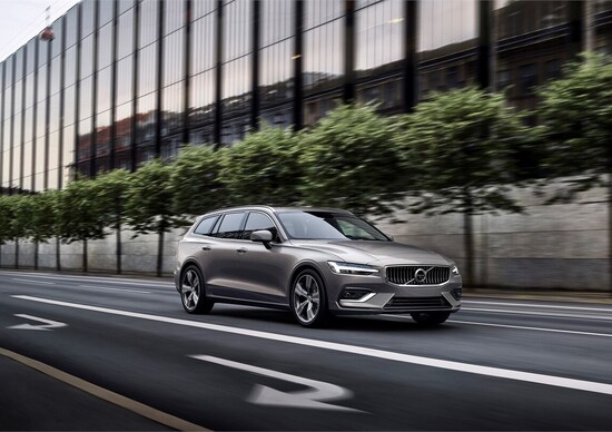 Volvo nuova V60 2018: wagon premium 100% svedese e.. 25% ibrida