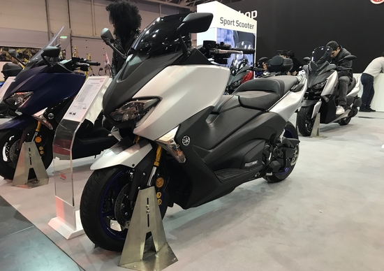 Nuovo Yamaha TMAX SX Sport Edition Nuovo Yamaha TMAX SX Sport Edition
