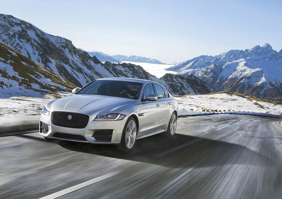 Jaguar XF, la trazione integrale ora è anche sul diesel Jaguar XF, la trazione integrale ora è anche sul diesel