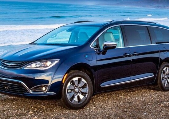 Chrysler Pacifica, la ibrida di FCA arriva in Italia Chrysler Pacifica, la ibrida di FCA arriva in Italia