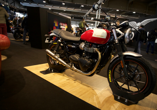 Triumph e Pirelli insieme a Motor Bike Expo con una Street Twin Special Triumph e Pirelli insieme a Motor Bike Expo con una Street Twin Special