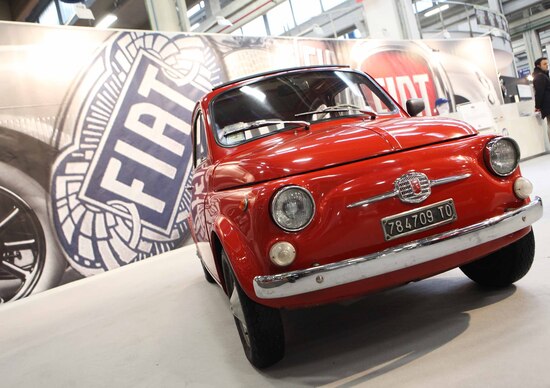 Automotoretrò 2016, torna in scena la passione: questo weekend tutti a Torino Automotoretrò 2016, torna in scena la passione: questo weekend tutti a Torino