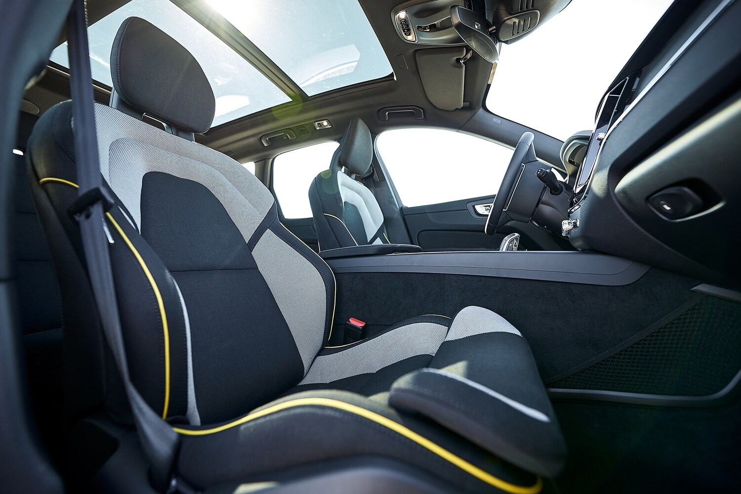 Volvo, dal 2025 ogni vettura nuova avrà il 25% di plastica riciclata