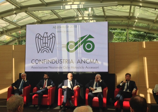 Mobilità e sicurezza per il futuro: le proposte ANCMA in otto punti Mobilità e sicurezza per il futuro: le proposte ANCMA in otto punti