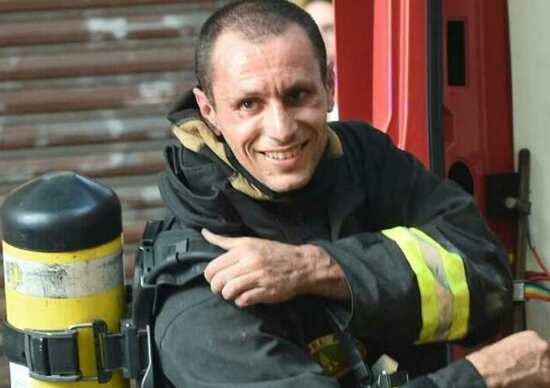 Incidente Bologna, il pompiere: «Tanti facevano foto invece di chiamare i soccorsi» Incidente Bologna, il pompiere: «Tanti facevano foto invece di chiamare i soccorsi»