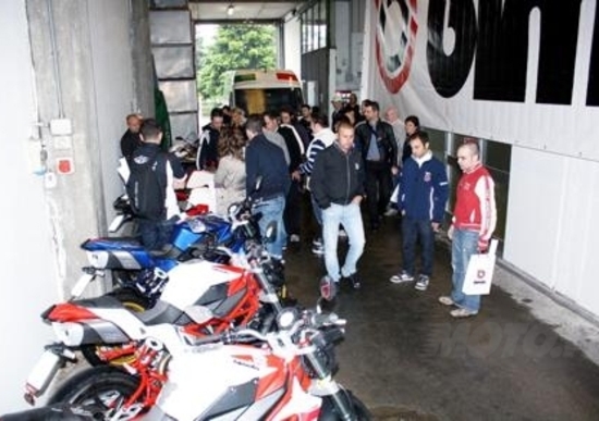 Nonostante la pioggia, il Bimota Day è stato un successo Nonostante la pioggia, il Bimota Day è stato un successo