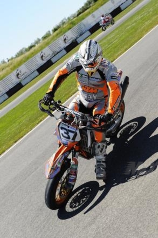Team Miglio KTM al giro di boa nel Campionato Italiano Supermoto Team Miglio KTM al giro di boa nel Campionato Italiano Supermoto