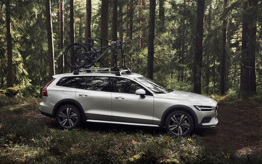 Volvo V60 Cross Country, la famigliare anche per il fuoristrada [Video