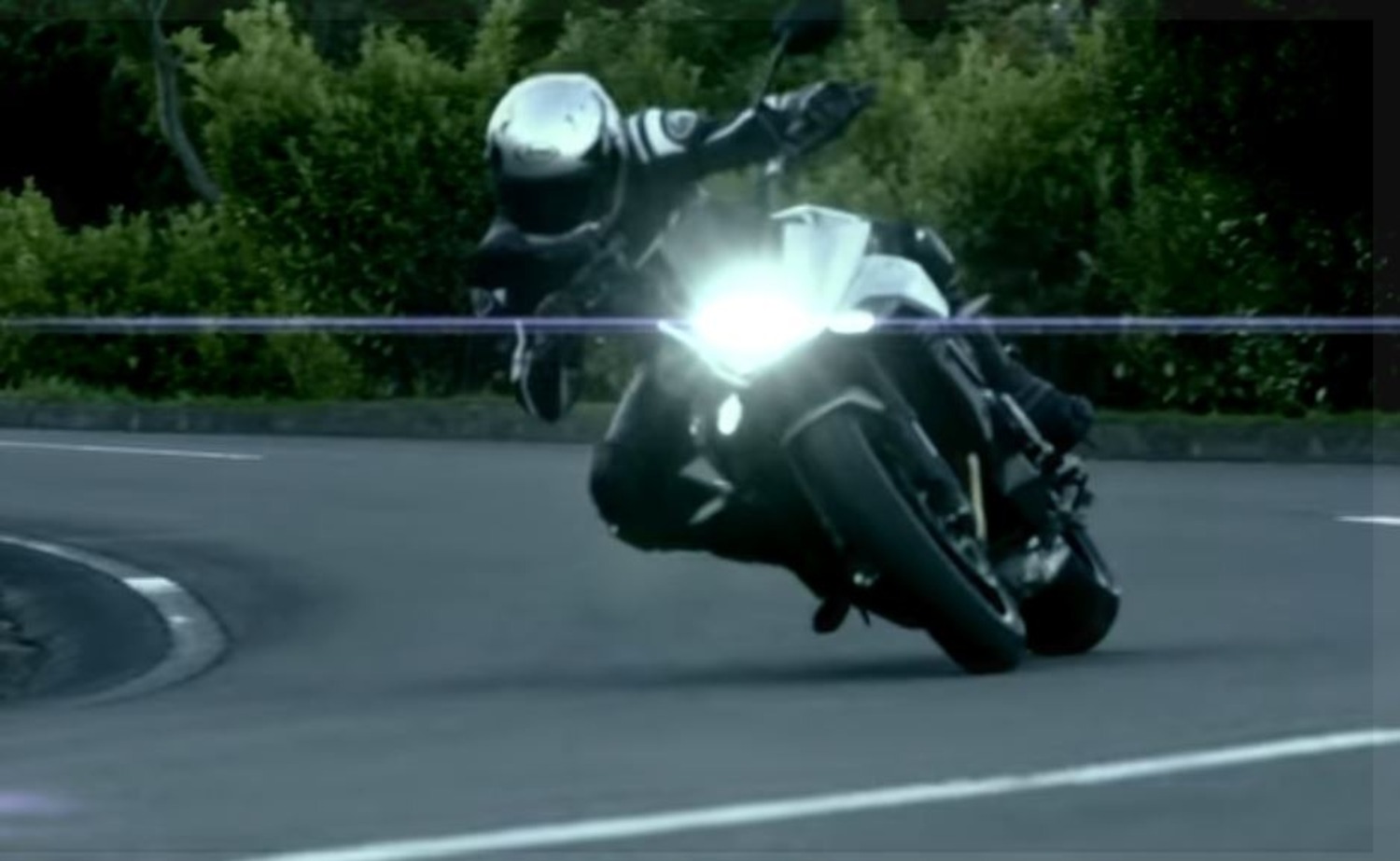 Suzuki 1000 Katana 2019: prime immagini dal Teaser