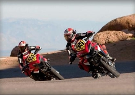 La Ducati Multistrada conquista la vetta della Pikes Peak La Ducati Multistrada conquista la vetta della Pikes Peak