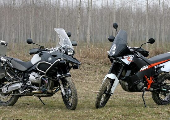 BMW R 1200 GS Adventure vs KTM 990 Adventure R BMW R 1200 GS Adventure vs KTM 990 Adventure R