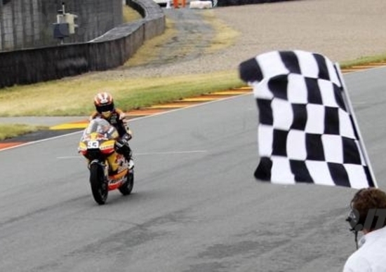 Derbi vince il suo centesimo gran premio Derbi vince il suo centesimo gran premio