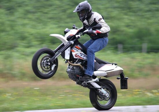 KTM 690 SMC KTM 690 SMC