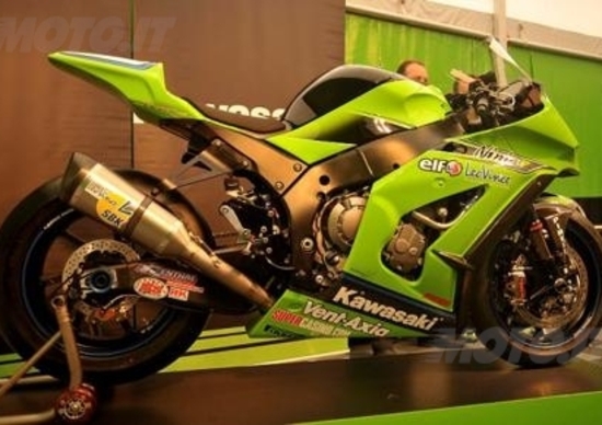 Presentata la nuova Kawasaki ZX-10R 2011 Presentata la nuova Kawasaki ZX-10R 2011